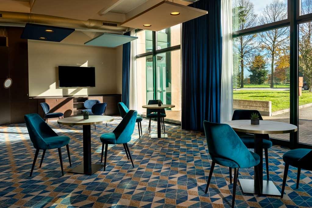 Готель Doubletree By Hilton Milan Malpensa Solbiate Olona Інтер'єр фото
