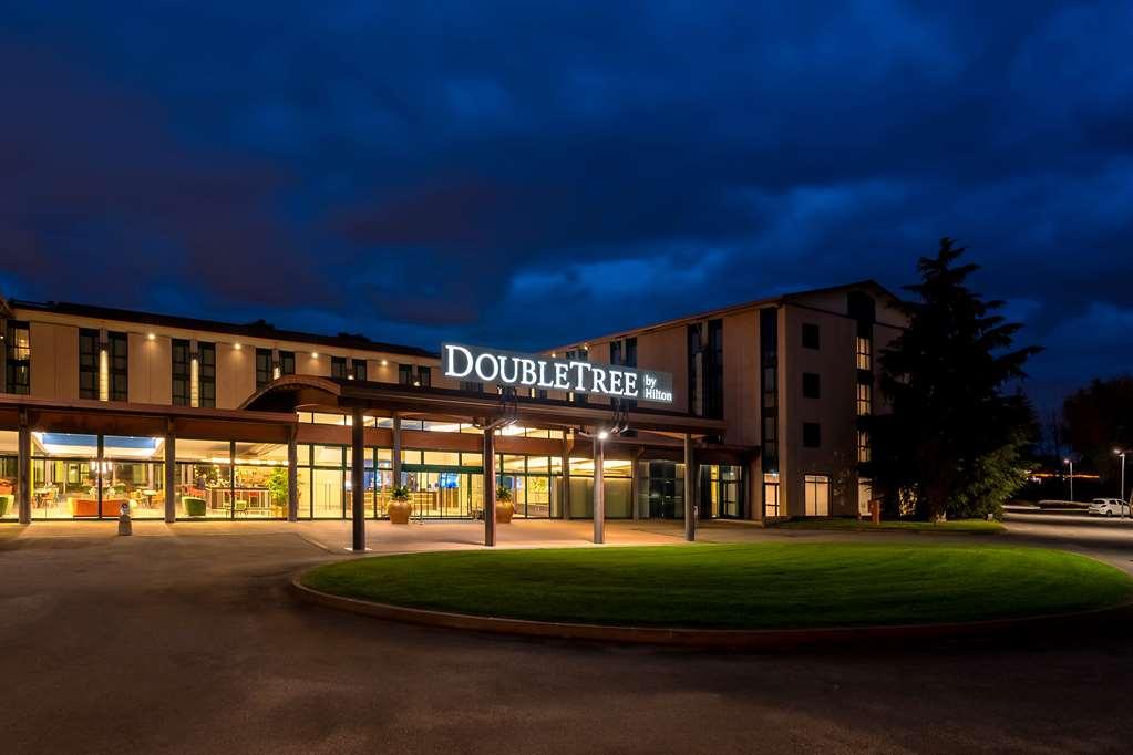 Готель Doubletree By Hilton Milan Malpensa Solbiate Olona Екстер'єр фото